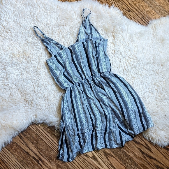 Summer Vertical Line Print V-Neck Short Romper - Picture 2 of 2